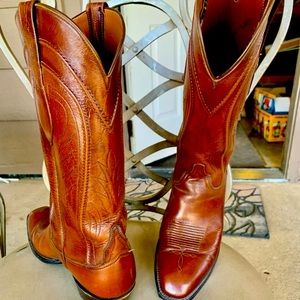 TAN LUCCHESE MEN'S CLASSICS SEVILLE GOATSKIN BOOTS - SQUARE TOE